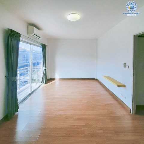 ทาวน์เฮ้าส์มือสองนนทุบุรี ม.เดอะทรัสต์ทาวน์ ราชพฤกษ์-รัตนาธิเบศร์ #หลังมุม เนื้อที่มากถึง 24.7 ตร.ว. ฟังก์ชัน 3 ห้องนอน 2 ห้องน้ำ 2 ที่จอดรถ สภาพดี ทำเลติดถนนราชพฤกษ์ ใกล้เซ็นทรัลเวสต์เกต และรถไฟฟ้าสายสีม่วง "สถานีบางรักน้อยท่าอิฐ" จองเลย!